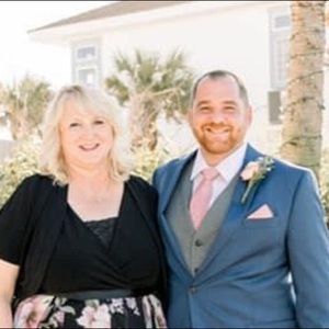 Meet your Posher, Debbie